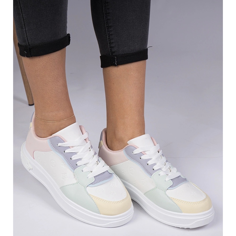 Hvide og blå sports-sneakers fra Eco-Leather 1