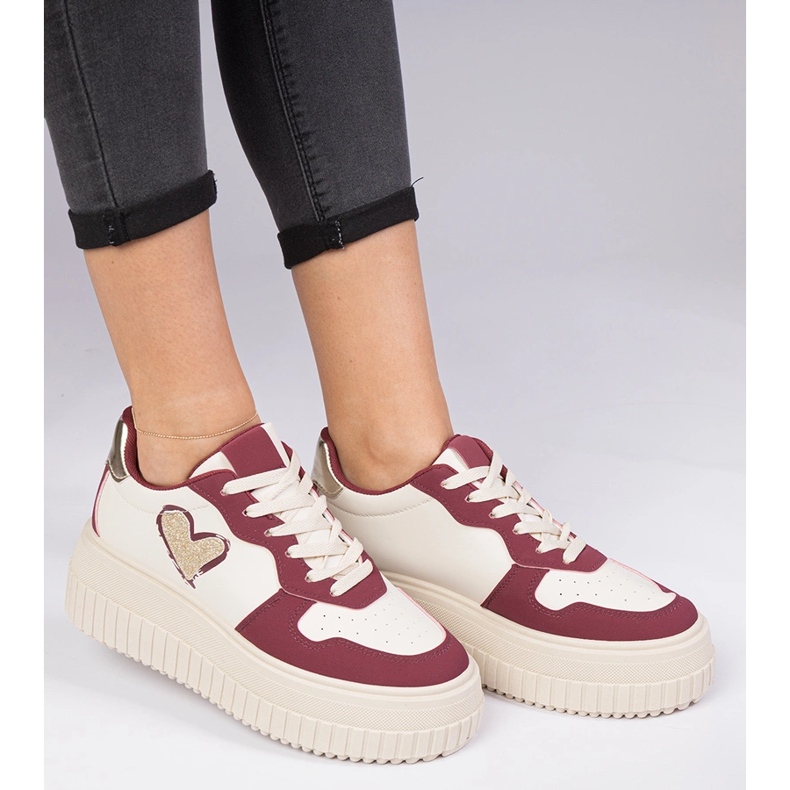 Kvinders bordeaux -sneakers med et brokadehjerte rød 1
