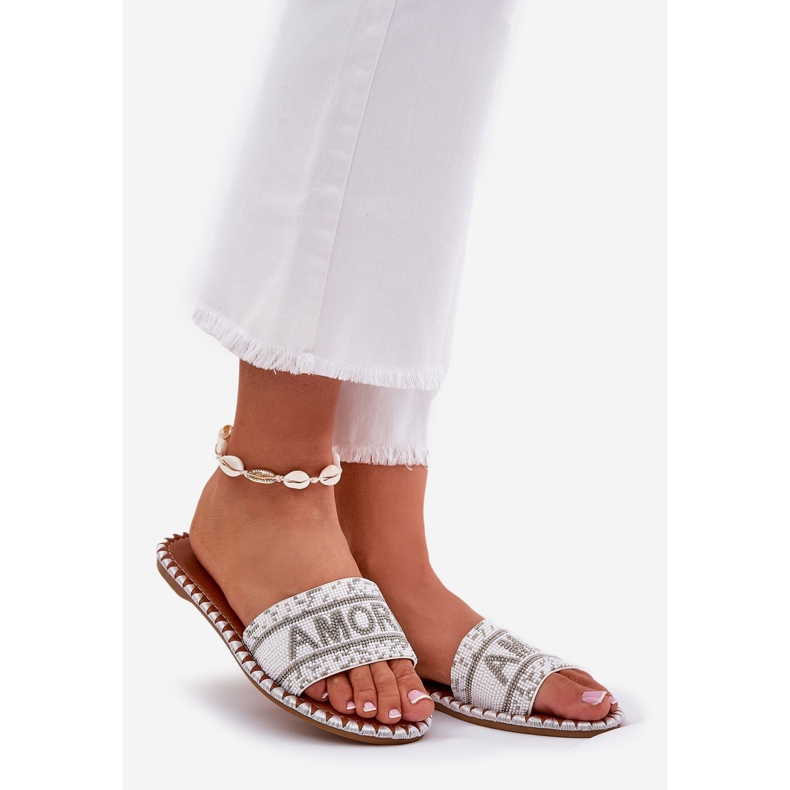 Flat -Hælet kvinders flip flops med hvid dekoration 1
