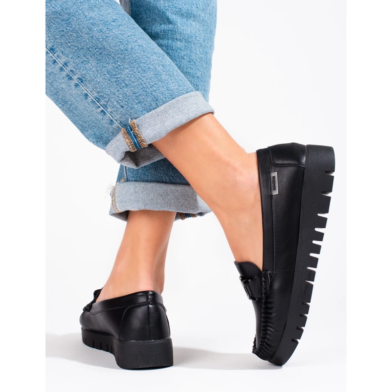 Sorte dame loafers på platformen 2