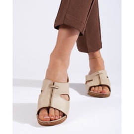 Komfortable beige kilesandaler til kvinder 2