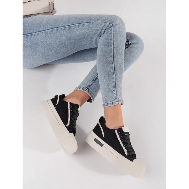 Sorte og hvide platformssneakers 2