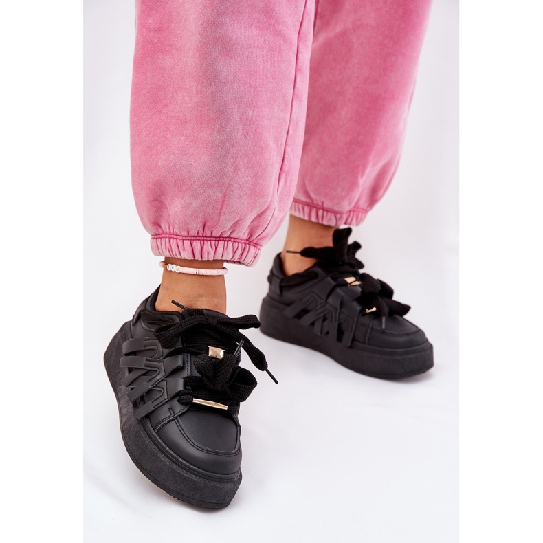 Eco læder sneakers på den sorte platform 1