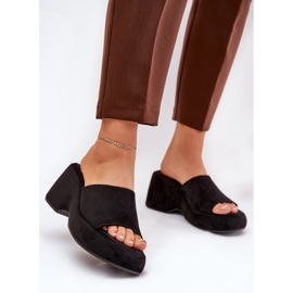 Eco Suede Kvinders hjemmesko på platformen og sorte kiler 2