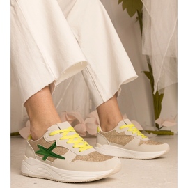 Beige kvindes sports -sneakers med glitter 1