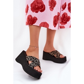 Kvinders flip flops på kile og platform leopard print sort beige 2