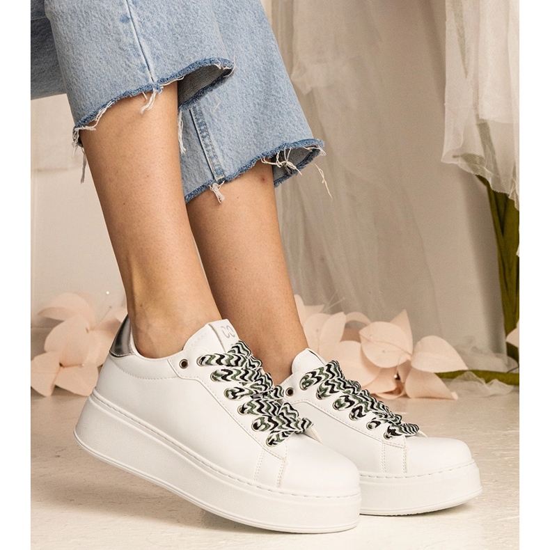 Hvide kvinders sneakers med massiv snøring 1