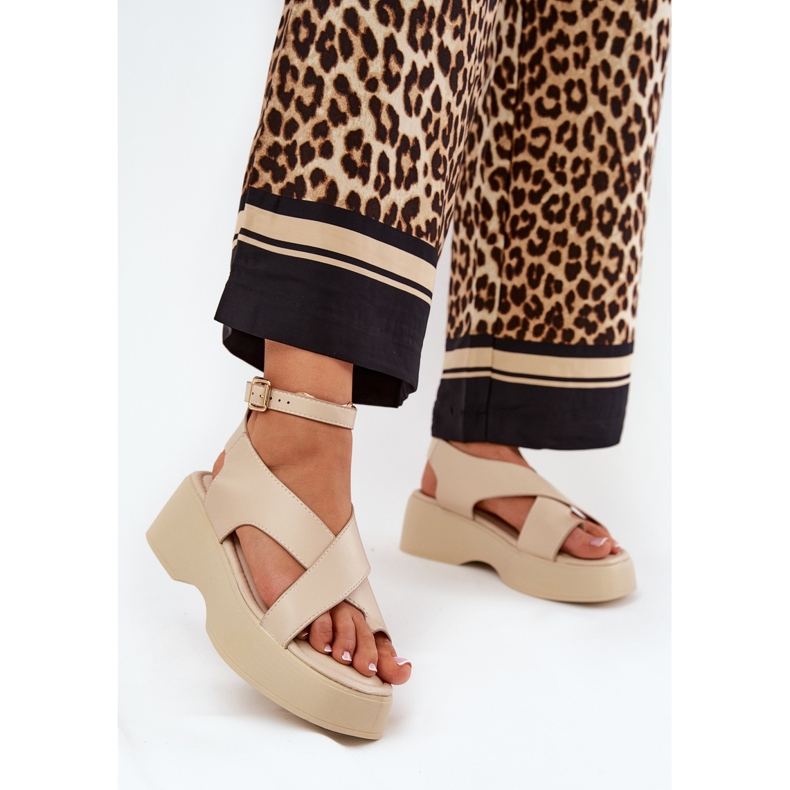 Kvinders sandaler på platform og en kile øko læder beige 2