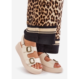 Kvinders sandaler på platform og kiler med spænde beige 1