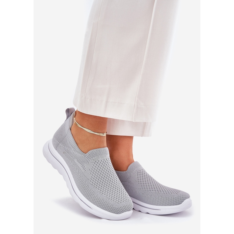 Kvinders grå glidede materiale sneakers 1
