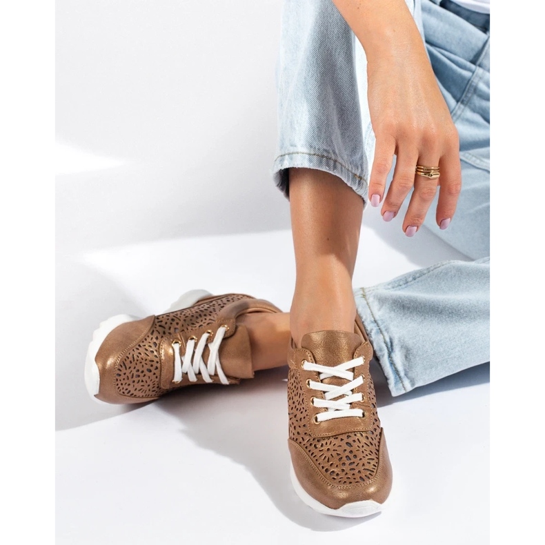 Gennembrudte sneakers med en skjult kile Shelovet brun 1