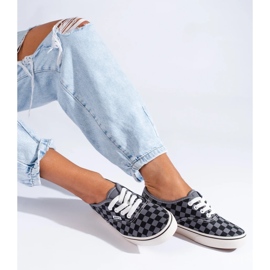 Sorte og grå ternede sneakers fra Shelovet 1