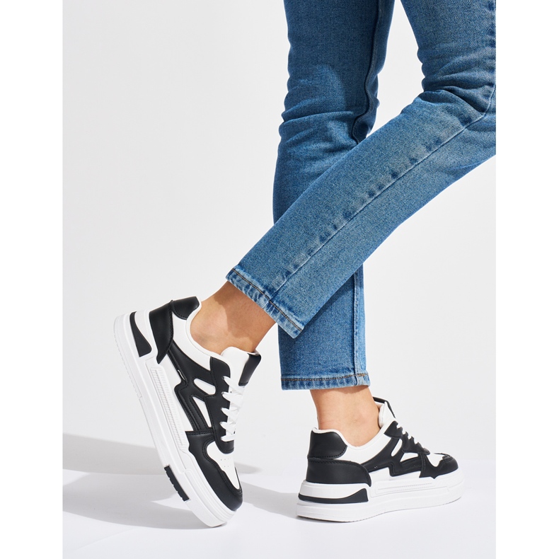 Sorte og hvide platformssneakers 1