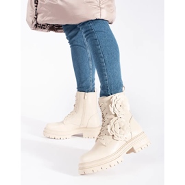 Seastar Beige isolerede kvindearbejdere 1