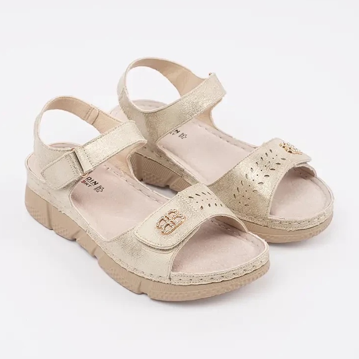 Goodin Golden kvinders sandaler med et ornament gylden 1