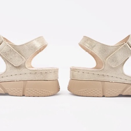 Goodin Golden kvinders sandaler med et ornament gylden 2