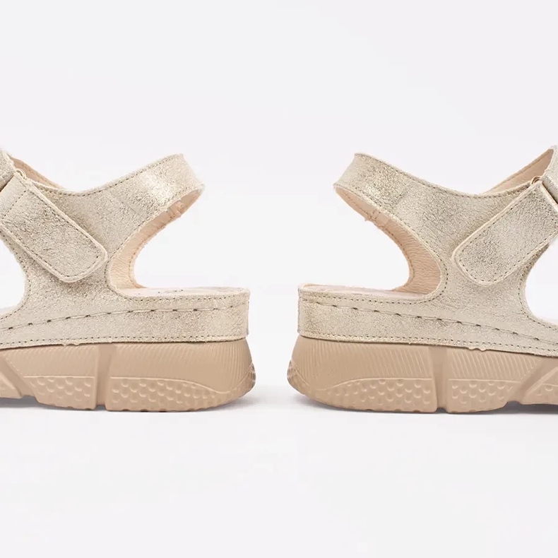 Goodin Golden kvinders sandaler med et ornament gylden 2