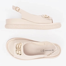 Goodin Beige flade sandaler med et ornament 2