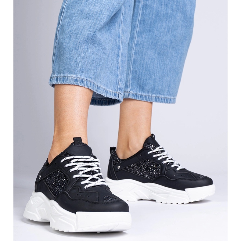 Sorte kvinders sneakers med glitterindsatser 1