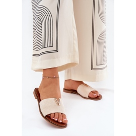 Flat -Hælet kvinder flip flops med dekorative detaljer beige 2