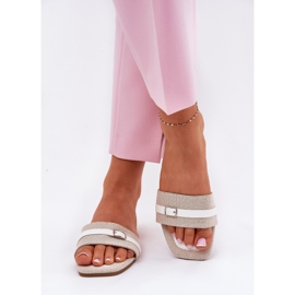 Flade kvinder flip flops med beige-hvidt bælte og spænde 2