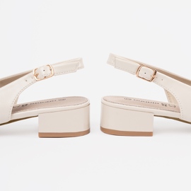 Lys -bærende elegant lavhælede Goodin -sandaler beige 1