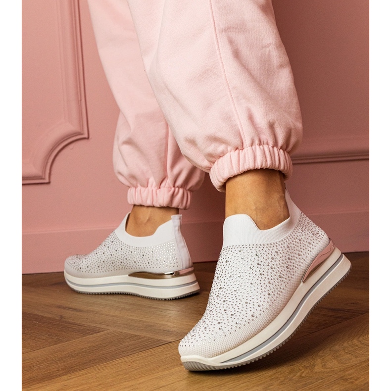 Hvide kvinders sneakers på platformen med zirkoner 1