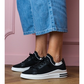 Sorte kvinders sneakers på platformen med snørebånd 1