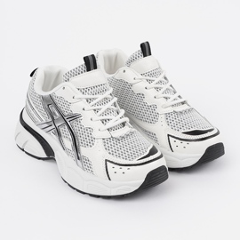 Sportowe hvide og hvide sneakers med mesh 1