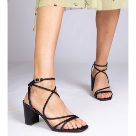 Sort Eco -Leather Sandaler på stolpen 1
