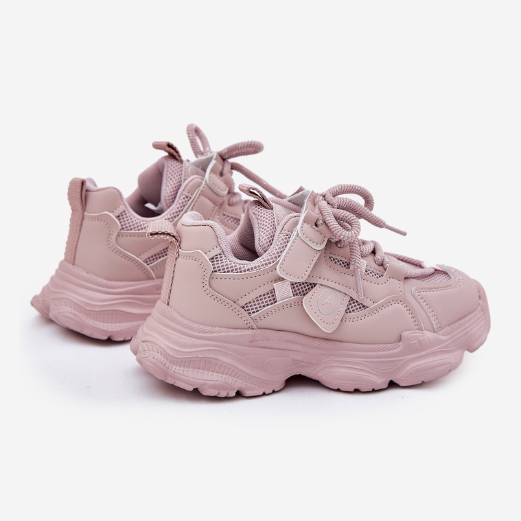Børns sneakers på den lyserøde platform 2