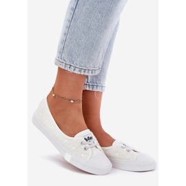 Sneakers Women's Sneakers med broderi Lee Cooper LCW-25-31-3447L White hvid 1