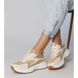 Beige sports sneakers med en flettet indsats 2