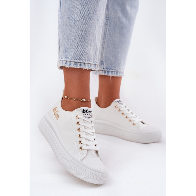 Kvinders sneakers på Lee Cooper LCW-24-44-2462L hvid platform 2