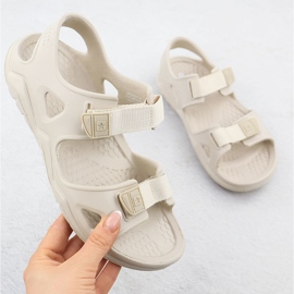 Lysskum sandaler til beige Big Star RR274A515 1