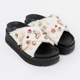 Seastar Hvide flip flops på en sort platform med stifter 3