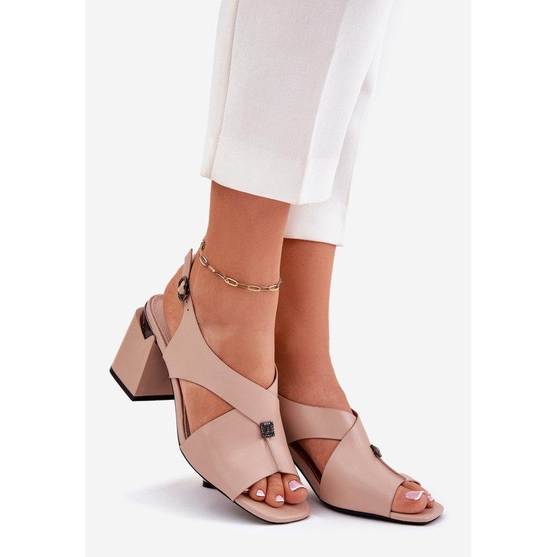 Elegante kvinders sandaler på Vinceza 62238 Beige Post 1