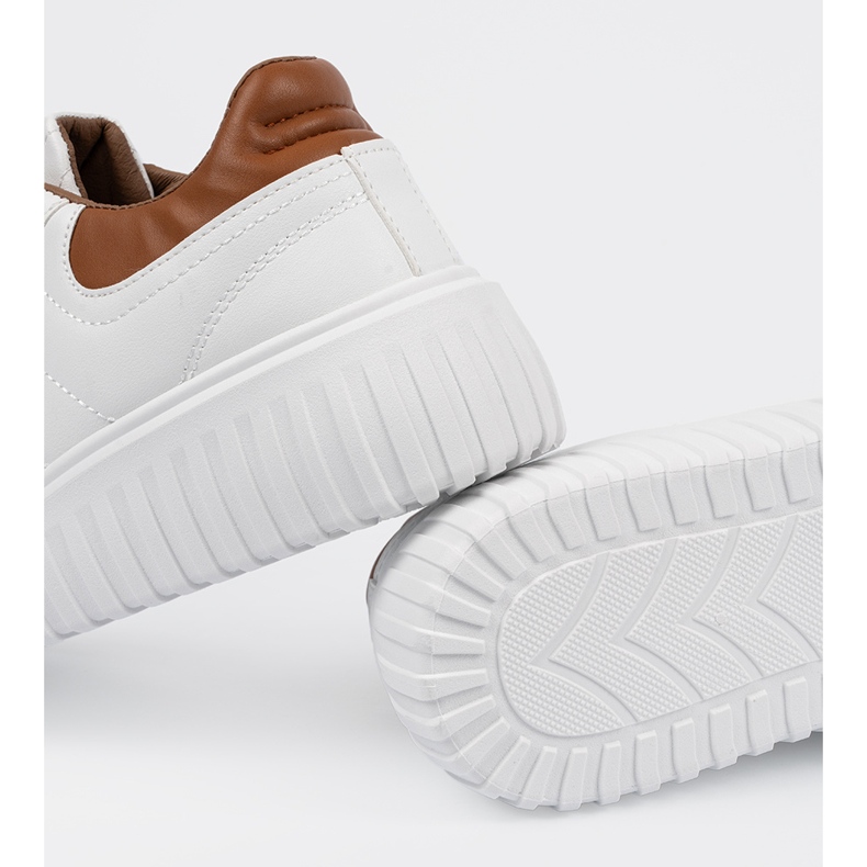 Shelvt Hvide kvinders sneakers brune indsatser 1