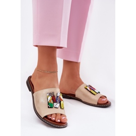 Jezzi Flat -Hælet kvinders flip flops med gyldent ornament 2