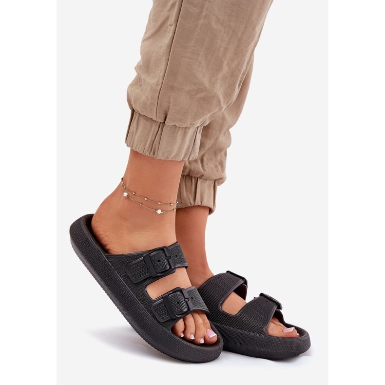 Inna Kvinders flip flops på platformen med sorte spænder 1