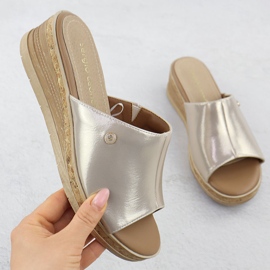 Kvinders flip flops på den gyldne kiler Sergio Leone KL-191 gylden 1