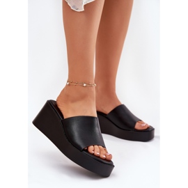 Inna Kvinders flip flops på en kile øko læder sort 2