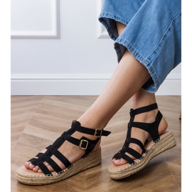 Sort espadrilles sandaler på en lav platform 2