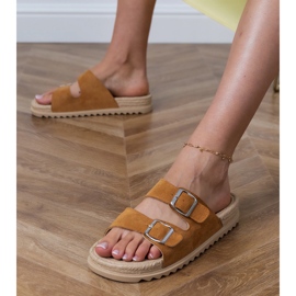 Brun flad flip flops med striberklemmer 2
