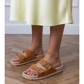 Brun flad flip flops med striberklemmer 4