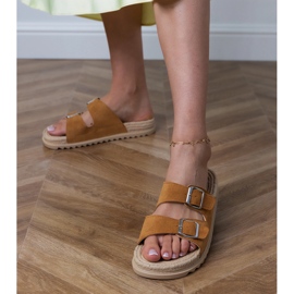 Brun flad flip flops med striberklemmer 5