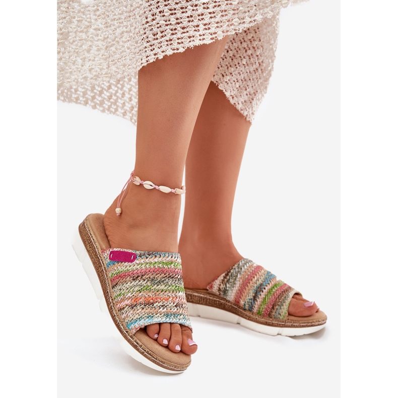 Kvinders flip flops med en kilerbelagt multisk farve flerfarvet 1