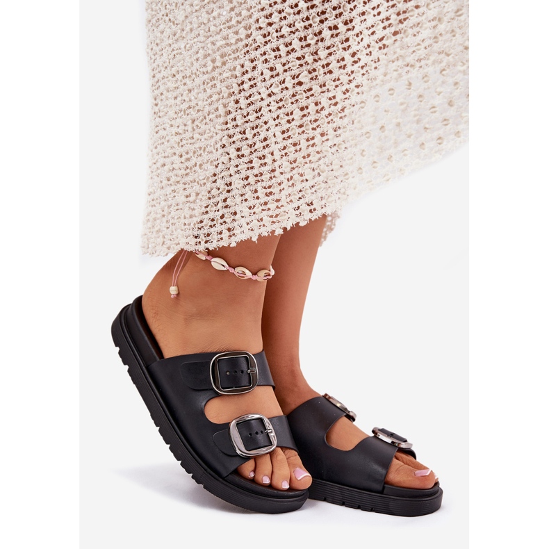 Kvinders flip flops med klemmer på platformen sort 1