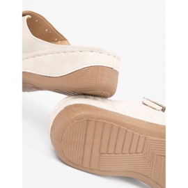 Seastar Hjemmesko på en lav kile med klemmer beige 1
