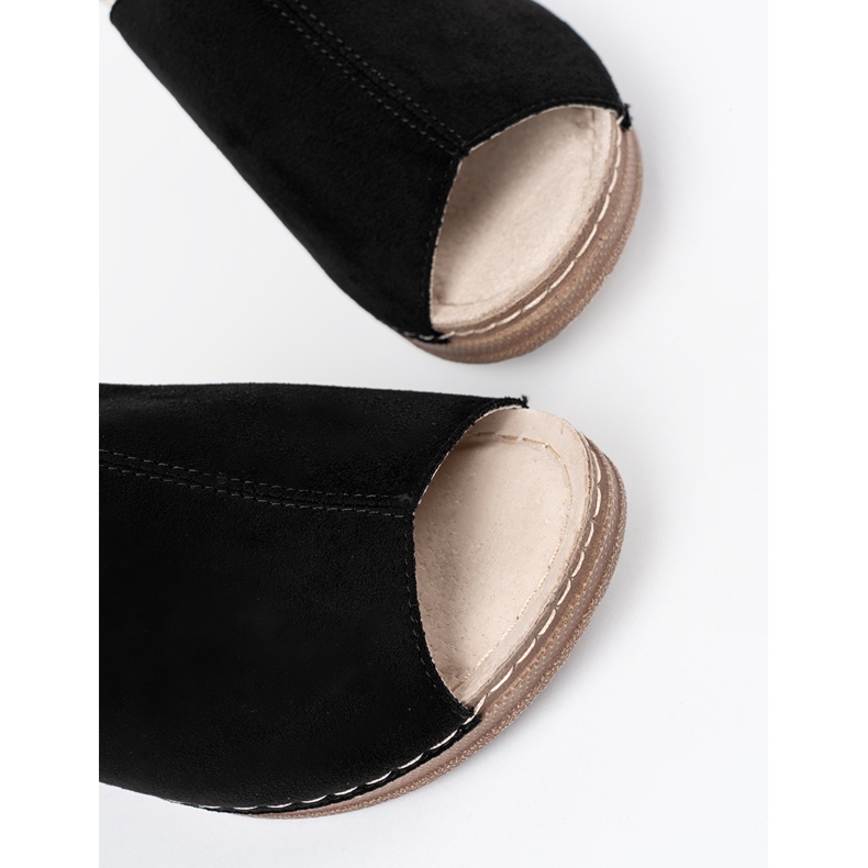 Goodin Kvinders sorte flip -flops på platformen 1